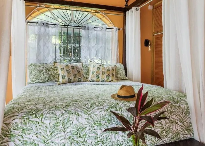 Villa Yanceylargo Estate - Newly Renovated 7br Beautiful Two-story W Gorgeous Mountain View *