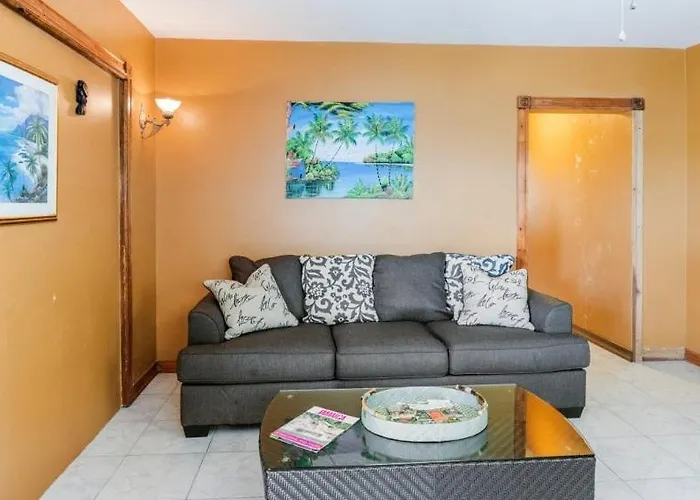 Yanceylargo Estate - Newly Renovated 7br Beautiful Two-story W Gorgeous Mountain View Villa Montego Bay