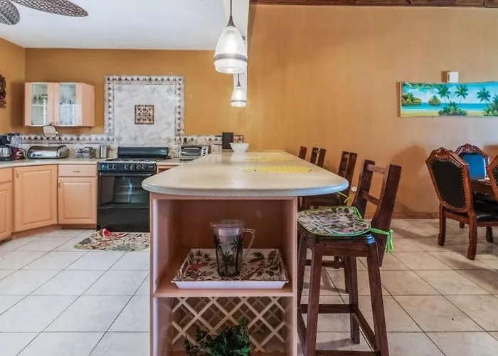 Yanceylargo Estate - Newly Renovated 7br Beautiful Two-story W Gorgeous Mountain View Villa *