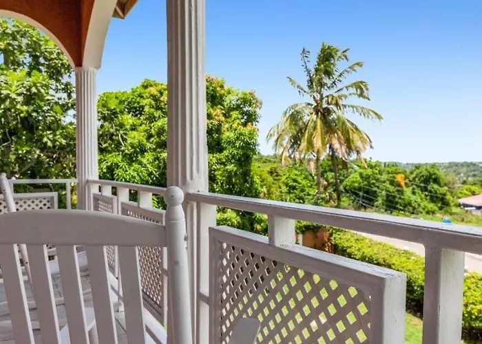Yanceylargo Estate - Newly Renovated 7br Beautiful Two-story W Gorgeous Mountain View *
