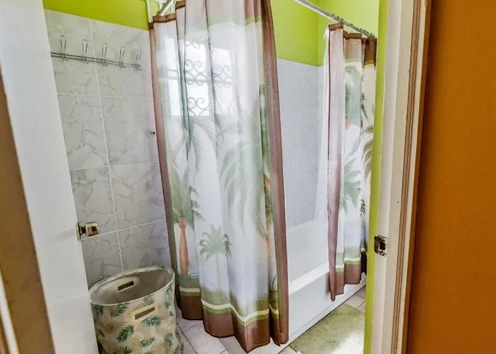 Villa Yanceylargo Estate - Newly Renovated 7br Beautiful Two-story W Gorgeous Mountain View