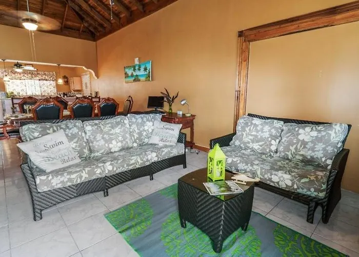Yanceylargo Estate - Newly Renovated 7br Beautiful Two-story W Gorgeous Mountain View