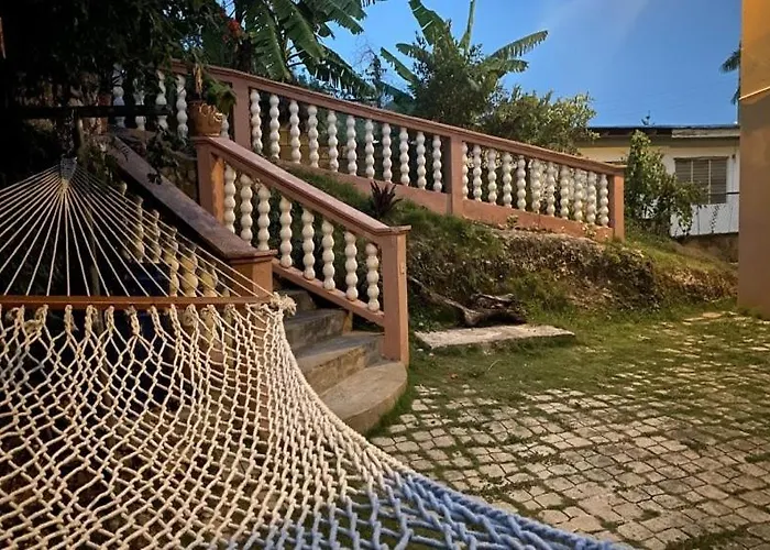 Yanceylargo Estate - Newly Renovated 7br Beautiful Two-story W Gorgeous Mountain View Montego Bay