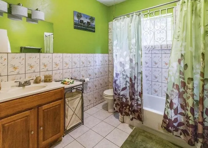 Yanceylargo Estate - Newly Renovated 7br Beautiful Two-story W Gorgeous Mountain View *