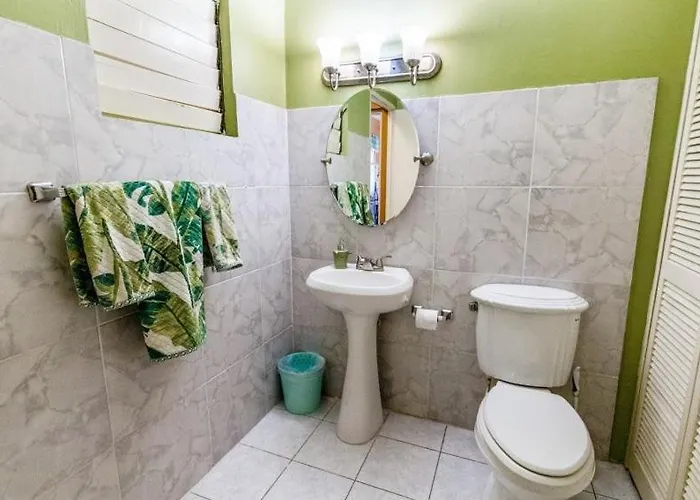 Yanceylargo Estate - Newly Renovated 7br Beautiful Two-story W Gorgeous Mountain View *