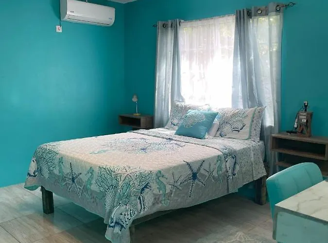 Villa Yanceylargo Estate - Newly Renovated 7br Beautiful Two-story W Gorgeous Mountain View