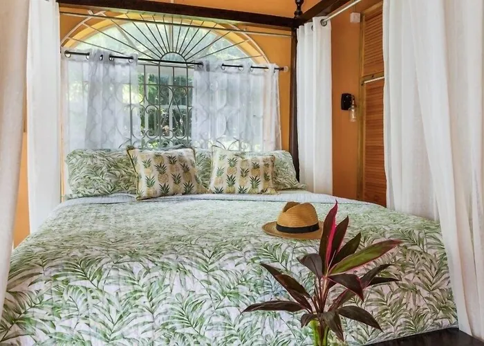 Yanceylargo Estate - Newly Renovated 7br Beautiful Two-story W Gorgeous Mountain View Villa *